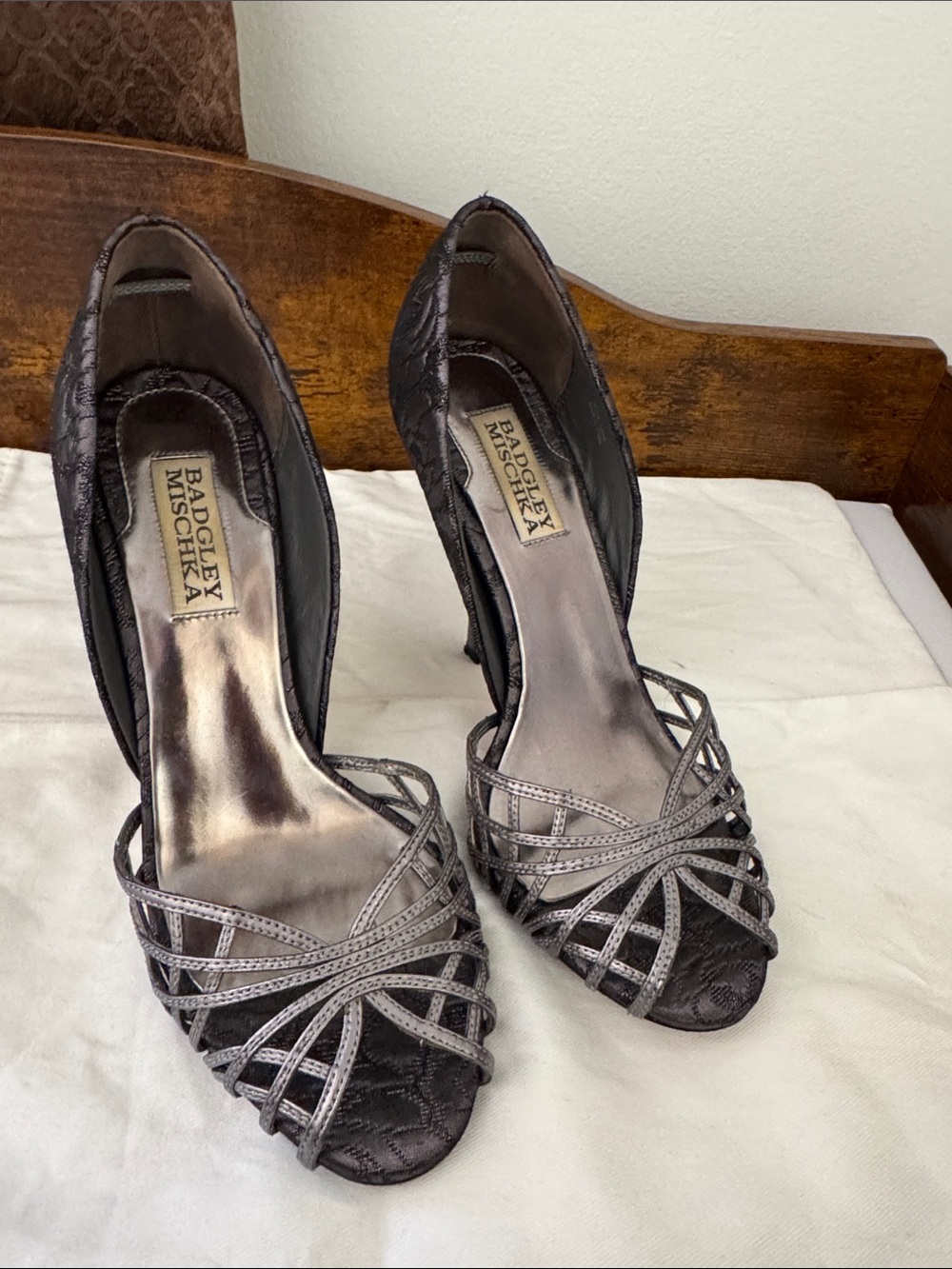 Badgley Mischka Metallic Gray Strappy Peep-Toe Heels